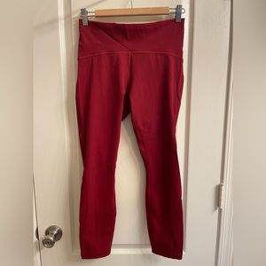 LULULEMON maroon crop, size 8